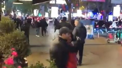 Fenerbahçeliler şampiyonluk kutlayan Trabzonsporlu taraftarları kovaladı! Bağdat Caddesi karıştı