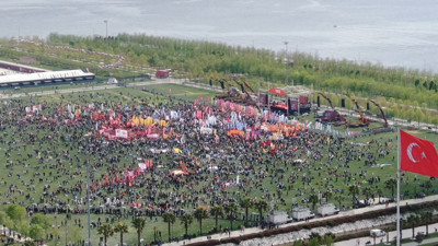 Meydanlarda 1 Mayıs coşkusu