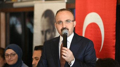 AKP'li Bülent Turan eleştirilere hakaretle yanıt verdi. Çanakkale Köprüsü'nden geçmeyip feribot kullanmıştı