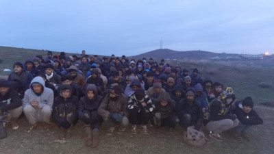 Afganistan ve Suriyeliler akın akın geliyor. Böyle giderse kendi ülkemizde mülteci olacağız