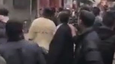 Beyoğlu'nda sığınmacılar bayramda travestiler sokağına akın etti