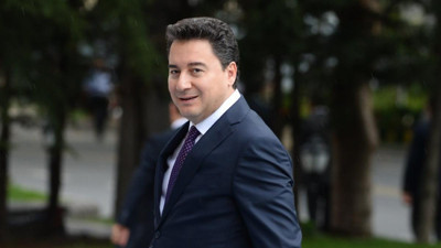 Ali Babacan'dan flaş açıklama: Beştepe’de birileri oturduğu yerden sıçrayacak
