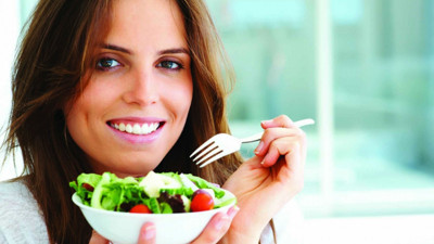 Felç ve kalp krizine set çekiyor: Karaciğeri yenileyen besin