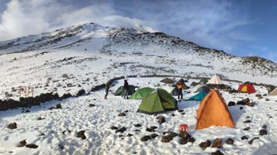 5 saatte Ağrı Dağı'na tırmandı