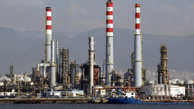 Petrolü gizlice ucuza satın alıyorlar