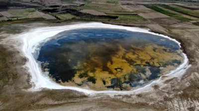 Kartpostallık görüntüler oluşan Kellah Gölü'nde tehlike çanları çalıyor