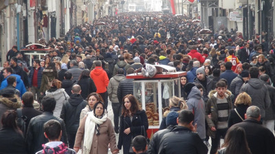 Valilik İstanbul’da ikamet eden yabancı sayısını açıkladı