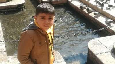 Küçük çocuğu ölüme götüren an otobüs kamerasında