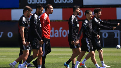 Beşiktaş'ta derbi öncesi yüzleri güldüren gelişme!