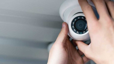 Yargıtay’dan hizmetliyi gözetleme kararı. Kameralı takip yasallaştı