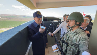 Bakan Akar, sınırın sıfır noktasında