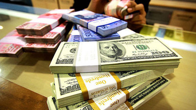 CHP'li Özgür Karabat kontrolden çıktı dedi! Dolar için tarih verdi