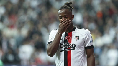 Beşiktaş taraftarından Batshuayi'ye büyük tepki! Islıklarla soyunma odasının yolunu tuttu
