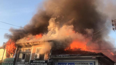 Afyon'da yangın! 15 iş yeri kullanılamaz hale geldi