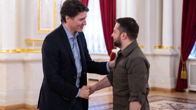 Kiev'de gövde gösterisi. Biden'ın eşi, Kanada Başbakanı ve Alman Meclis Başkanı Ukrayna'da