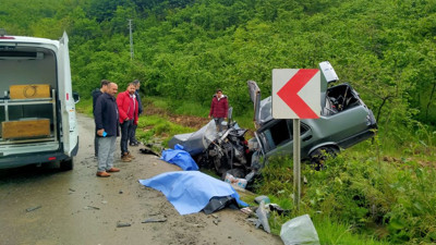 Hastane yolunda feci kaza! Baba öldü, kızı ağır yaralı…
