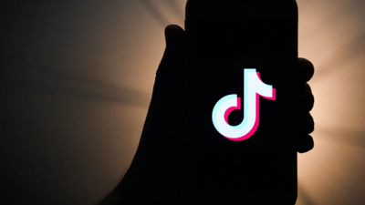 Küçük kız TikTok'ta 40 bin TL'lik harcama yaptı. Babası para iadesi istedi