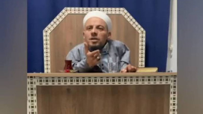 Cemaati topladı gitmiş gibi öteki taraftan bildirim yaptı. Akılları fikirleri hep başka tarafta, bakın ne anlattı