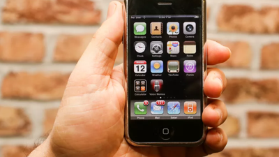 Samsung'un reklamından ilk İphone'a atıf: Aynısı kullanıldı