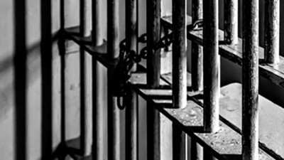 Cezaevinde çıkan isyanda 100 mahkum firar etti