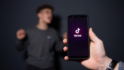 Bilim insanları açıkladı. Kontrolsüz TikTok kullanımı bağımlılık yapıyor. Belirtiler neler?