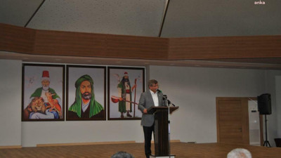 Mersin Cemevi'ni ziyaret eden Davutoğlu: "Taleplerinizi programa koyduk, sayın Erdoğan 'Gelirse imzalamam' dedi"