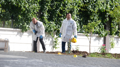 Diyarbakır'da silahlı kavga! Kurşun öğrenci servisine isabet etti: 2 yaralı