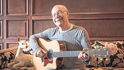 Mazhar Alanson: Şapkasız çıkmazmışım abi