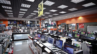 Çalıştığı mağazayı pes dedirten yöntemle dolandırdı