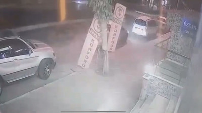 Park halindeki araca çarpıp kayıplara karıştı