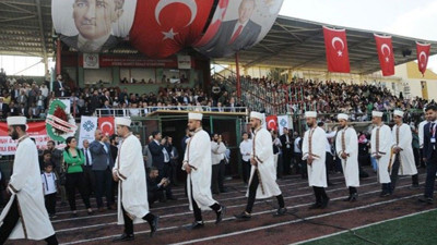 200 kişi için stadyumda hafızlık töreni düzenlendi