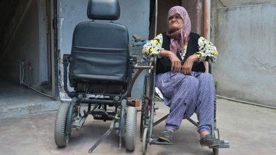 Hırsızlar engelli kadının elsiz ayaksız bıraktılar. ''Bunu yapanları Allah’a havale ediyorum''