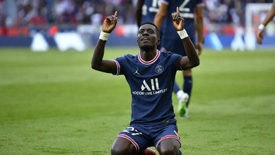 PSG'de özel forma krizi... Ünlü Müslüman futbolcu Gana Gueye maça çıkmayı reddetti