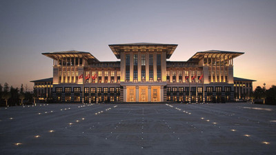 Son yayınlanan ankete göre bir partinin oyu ok gibi fırladı. Saray'da bu anketi görenler boş koli arıyor