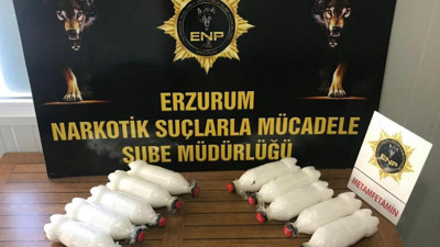 Aracın yakıt deposundan kilolarca uyuşturucu çıktı