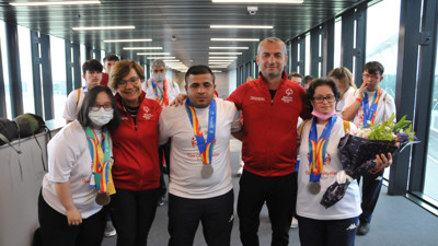 Özel sporcular 21 madalya ile yurda döndü