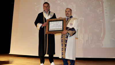 Abdullah Avcı 'doktor' oldu!