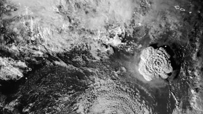 NASA felaketin yeni görüntülerini paylaştı. Uzaydan bile görülen patlama