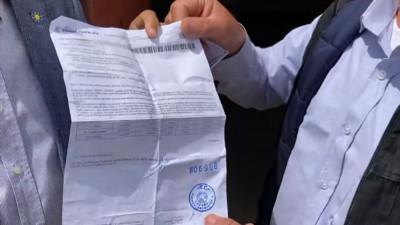 Haymanalı çiftçi İYİ Partili Fahrettin Yokuş'a icra belgelerini gösterdi “Vallahi dün karneyle ekmek aldım”