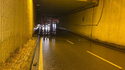 Üsküdar’da sağanak: Alt geçidi su bastı