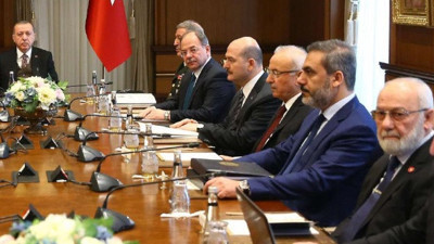 AKP - SADAT savaşı başladı. Şimdi de İsmail Saymaz'a konuştular