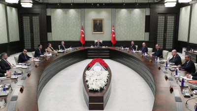 Erdoğan iki isim hariç bütün bakanları gönderiyor. Ankara kulislerini karıştıran iddia!