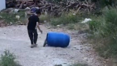 Varil içinde tehlikeli eğlence