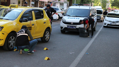 Taksinin önünü kesti, tabanca ile şoförü başından vurdu