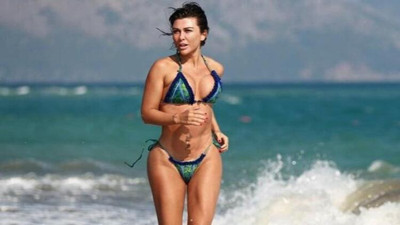Hamdi Alkan'dan boşanan Selen Görgüzel, mini bikinisiyle yaz sezonunu açtı