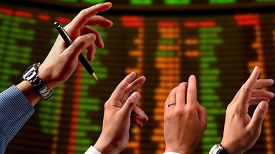 Her dediği çıkan Meriç Köyatası içeriden aldığı bilgiyi açıkladı. Dolardan gelen bilgilere göre silkeleme yapacaklar