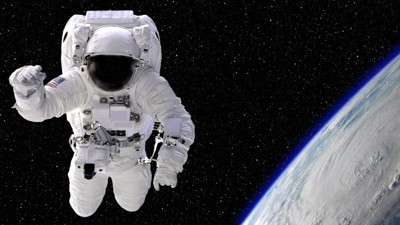 NASA astronotunun kaskı su doldu. Ölümden döndü