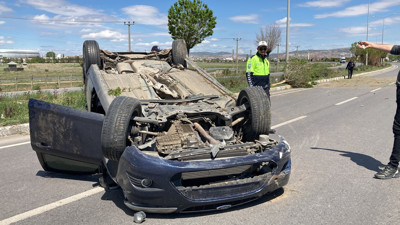 Düz yolda araç ters döndü, sürücü yaralandı