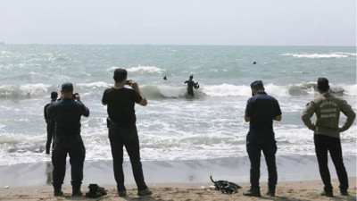 Serinlemek için girdiği denizde kaybolan Suriyeli İzzet, aranıyor