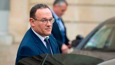 Bakan, tecavüz suçlamalarını reddetti: İstifa etmeyeceğim